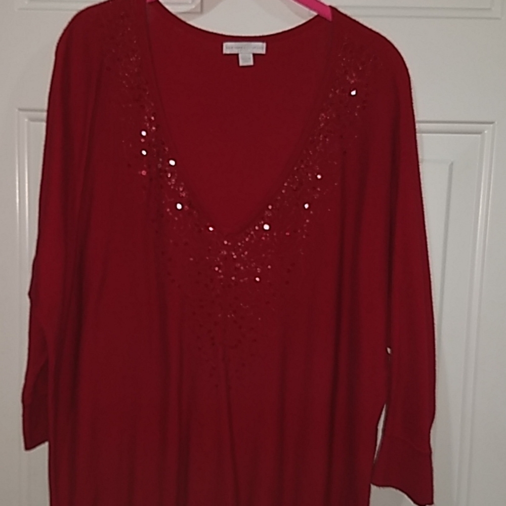 NY&C size L  V neck 3/4 sleeve wine sweater